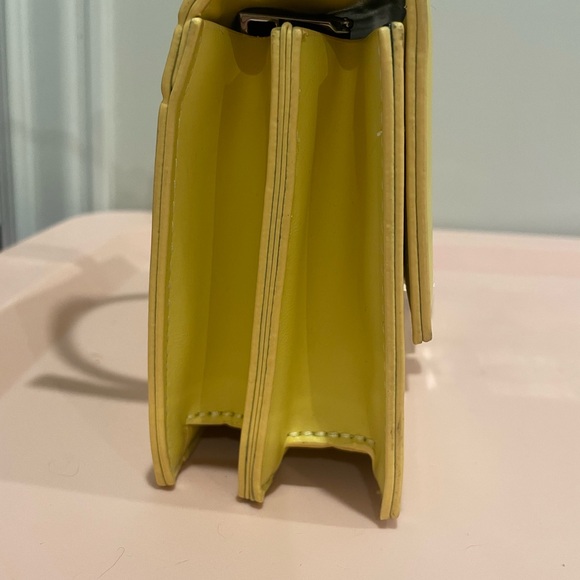 Yellow Purse - Picture 3 of 7